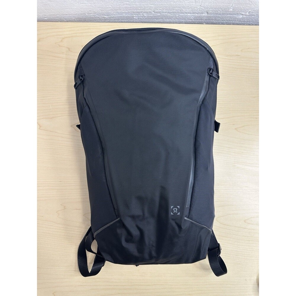 Lululemon More Miles Active Backpack 17L, Black